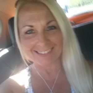 Meet your Posher, Hallie